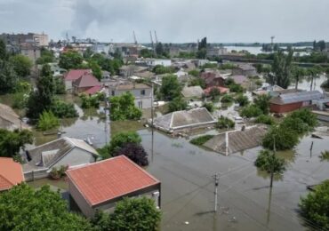 المياه بلغت 5 أمتار.. 16 ألف منزل في خرسون غرقت