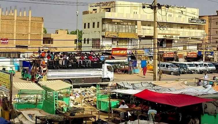 فرار جماعي من بلدة وسط السودان.. والأهالي: “عشنا ساعات من الرعب”