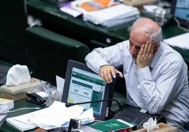 تزايد القلق بشأن مستقبل نظام الحكم في إيران مع هيمنة المتطرفين على الانتخابات البرلمانية