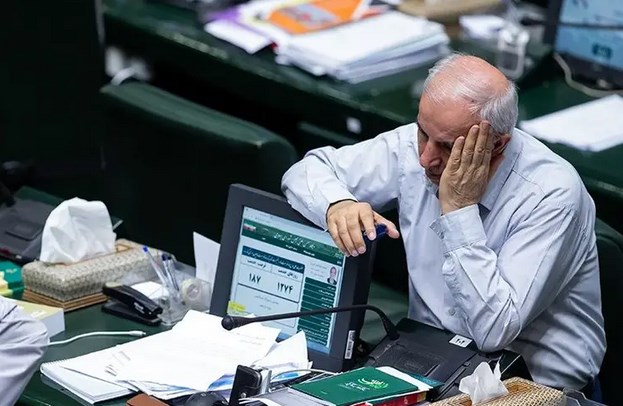 تزايد القلق بشأن مستقبل نظام الحكم في إيران مع هيمنة المتطرفين على الانتخابات البرلمانية
