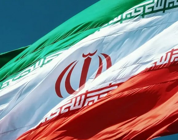 البيت الأبيض يحظر بيع معلومات حساسة خاصة بمواطنين أميركيين إلى إيران